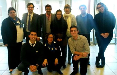 Integrantes del Lattitude Global Volunteering en el Ministerio de Educación