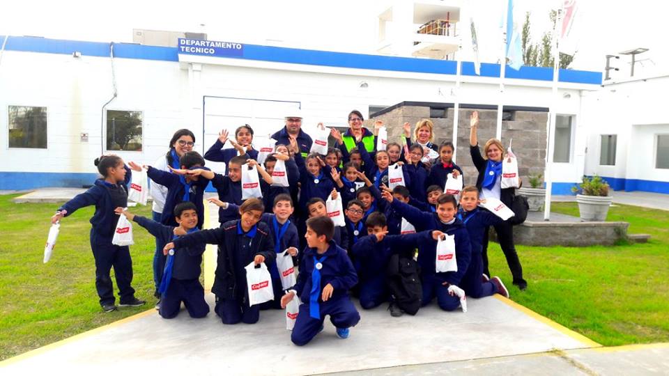 ALUMNOS DE 3° AGRUPAMIENTO VISITARON LA FÁBRICA COLGATE PALMOLIVE.
