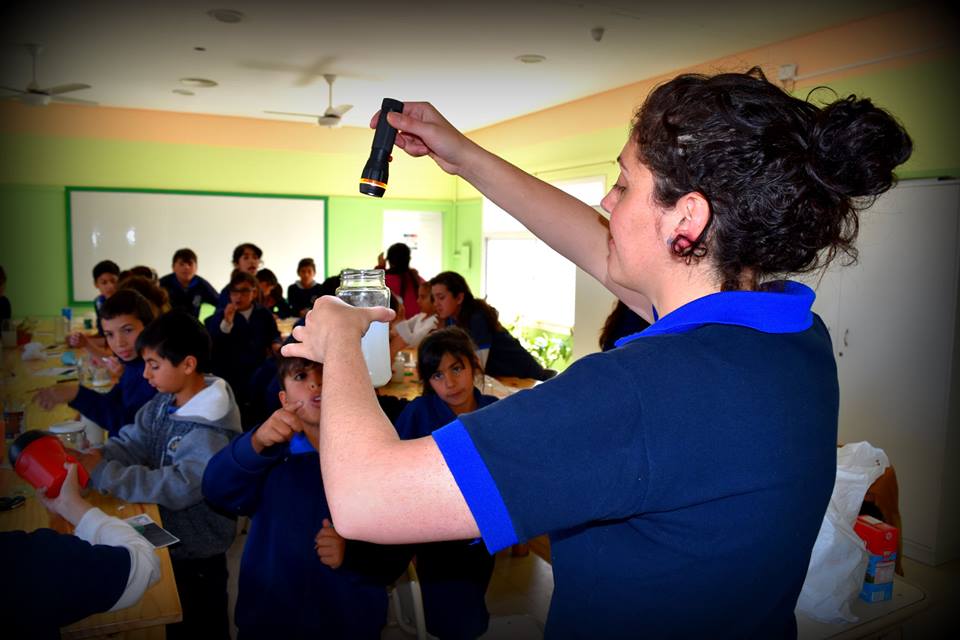 EXPERIMENTANDO EN NUESTRO LABORATORIO – 5° AGRUPAMIENTO A y B 
