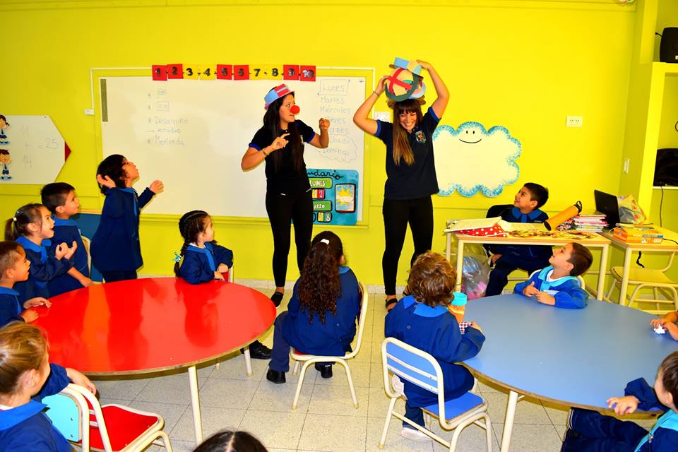 ¡LOS PROTAGONISTAS DEL CIRCO DE KINDER 5!