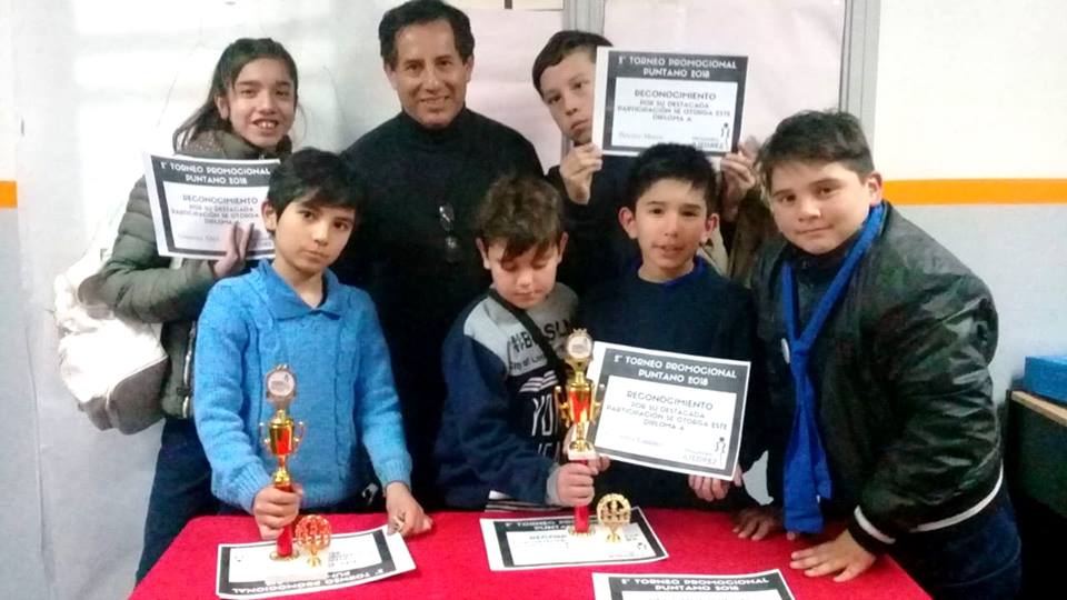 AJEDREZ: ALUMNOS DE PROGRESO Y SUEÑOS PARTICIPARON DEL 2° TORNEO PROMOCIONAL PUNTANO 2018